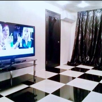 Квартира 3 ком  с авторским ремонтом . Своя