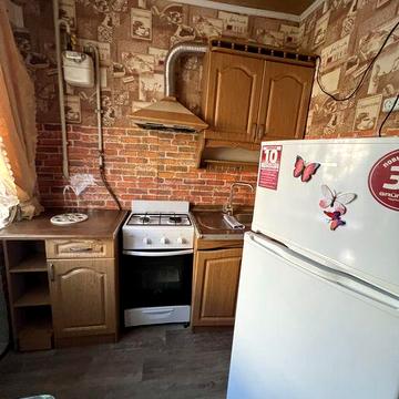 Вільна оренда 2 кім Коротченко 5