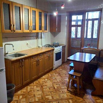 Бочарова/Волна 3х комн чешка с ремонтом 2 эт