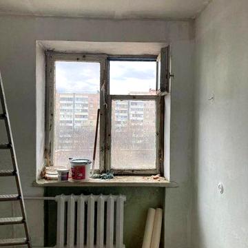 Продам трехкомнатную квартиру на правом берегу. Торг.