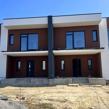 Котедж у КМ "Mary Land" | Тераса | Паркомісце