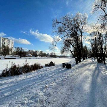 Жити Думати Творити. Видова квартира біля озера!