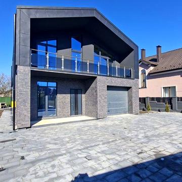 Продаж будинок .Площа 180м²,7сот. Комунікації. Розтермінування. Є-осел