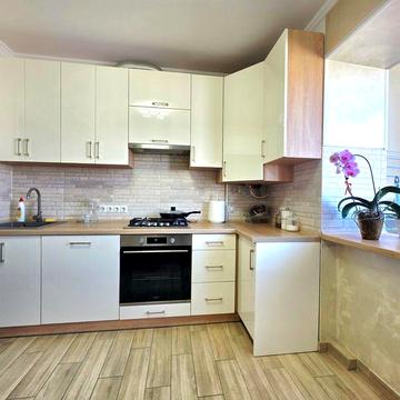 Продається комфортна трьохкімнатна квартира!!!