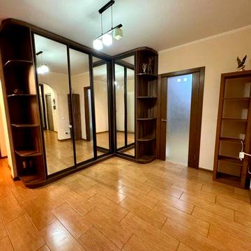 Продаж ВІД ВЛАСНИКА 3 кімнатної квартири Київ,. Олександри Екстер 14