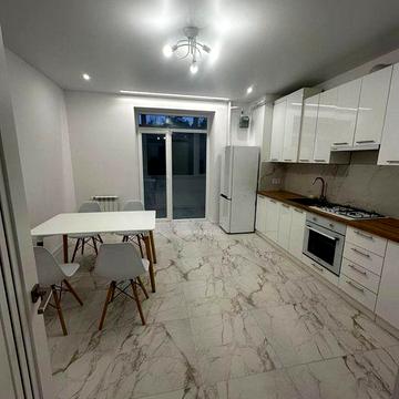 Оренда 2 кімнатна квартира в новобудові Новояворівськ