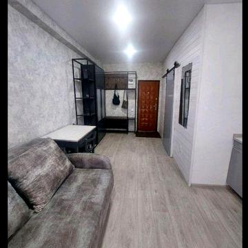 Продається однокімнатна квартира-студія.