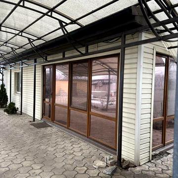 Будинок всцентрі м. Павлоград з сонячними панелями