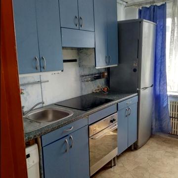 Героїв просп., 3