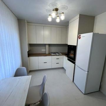 Оренда 1 кімнатна Інституцька .