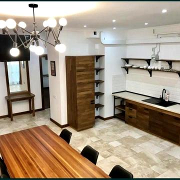 Софіївська вул., 5