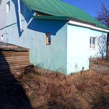 Будинок з гарною земельною ділянкою