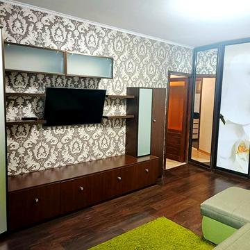 Озерна вул., 4