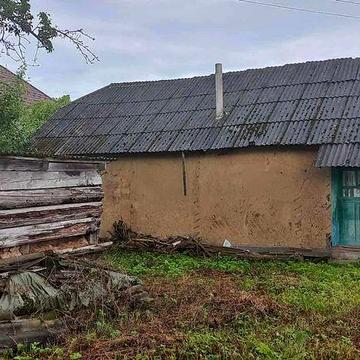 Продається будинок в селі Тисменичани з 36 сотками землі