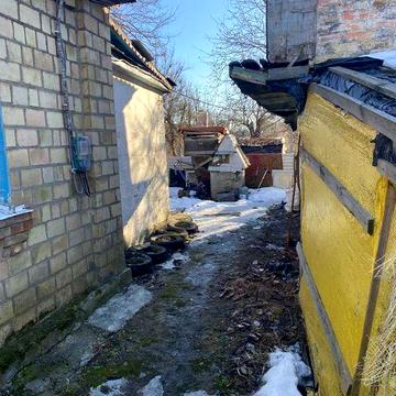 Продам пів будинку