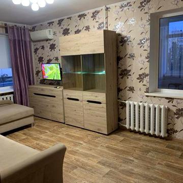 Здам 1 кімнатну квартуру , низ пр.Поля ( Кірова)