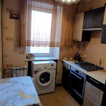 Сдам 1ком .кв. Бочарова 21