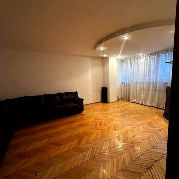 Івана Пулюя вул., 5-Б