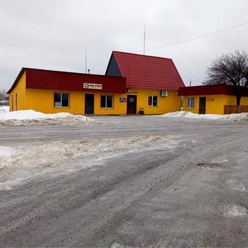 Продається діючий магазин, с. Вири (включно з товаром)