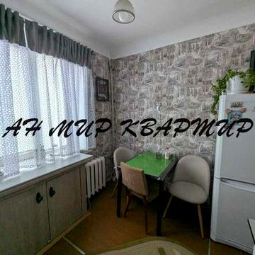 2-х кімнатна "Сталінка" в самому центрі