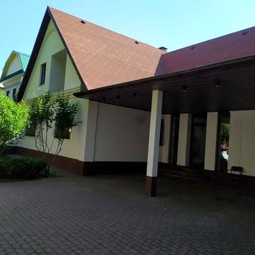 З Д А М свій будинок на тривалий термін в селі Новоолександрівка.