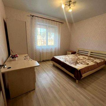 Оренда 1 к квартири з автономним опаленням на вул Рильського