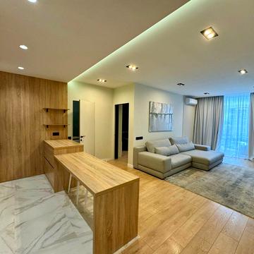 Зарічна вул., 4