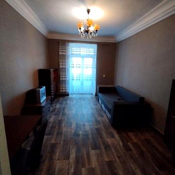 Здам квартиру на тривалий термін в самому центрі