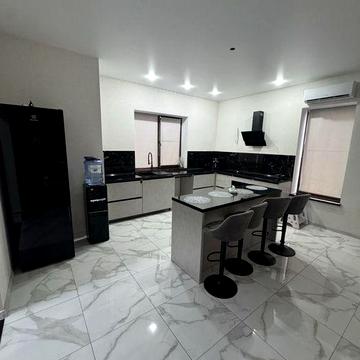 Будинок у котеджному містечку