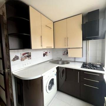 Здам 1 кімн. Центр, біля «Палаццо», СВІТЛО НЕ ВИМИКАЮТЬ, ліжко