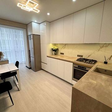 Двокімнатна з новим ремонтом! Єоселя, євідновлення!