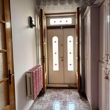 Оренда 2к квартири РУСЬКА центр р-н Миколаївської церкви