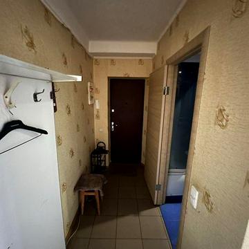 Продам ВЛАСНУ 2к квартиру м.Нивки 45 к.м