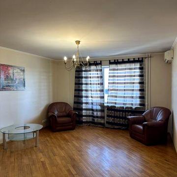 1- кімнатна квартира у центрі міста