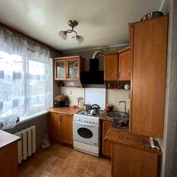 Продается 4-комнатная квартира на ул. Генерала Петрова