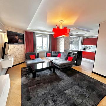 Йорданська вул. (Лайоша Гавро), 1