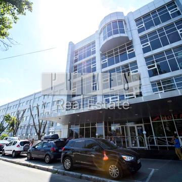 Володимира Сосюри вул., 6