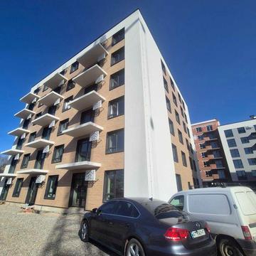 Квартира площею 50.5м.Відкрити балкон з кухні. Сучасний ЖК Коновальця.