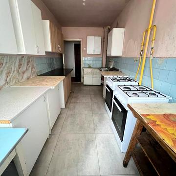 Кримська вул., 26