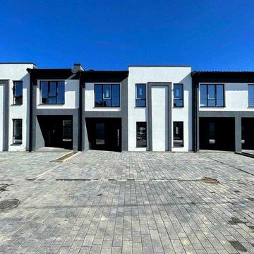 Продаж, таунхаус, три кімнати, Цегла, Газ, велика ділянка,