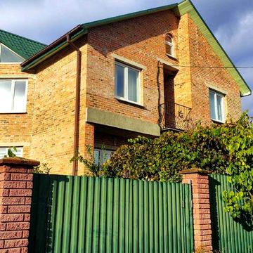 Затишний будинок з мінсандрою, великою ділянкою. Якісний ремонт32079