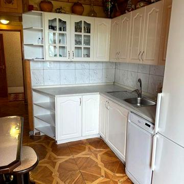 Здається трикімнатна квартира Київ, Миколи Ушакова