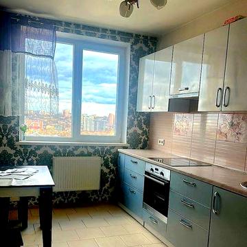 Сдаю 2х ЖК" Одесские Традиции" 10-этаж/17эт - 12000гр