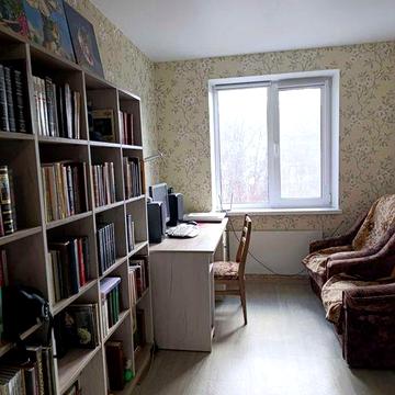 Продам трикімнатну квартиру в районі Пацаєва ( Л. Каденюка)