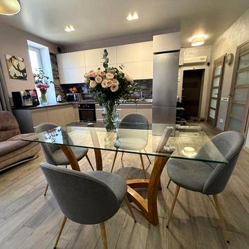 Современная 3-комнатная квартира с гаражом.