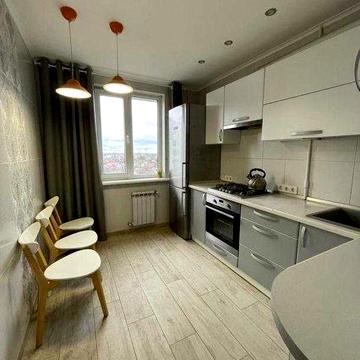 3-х комнатная на РЖМ