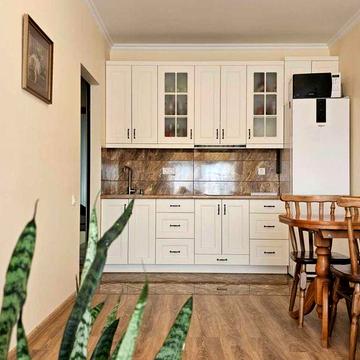 Київ, 1к. кухня-вітальня, комора. 15хв. пішки до м. Академгородок!