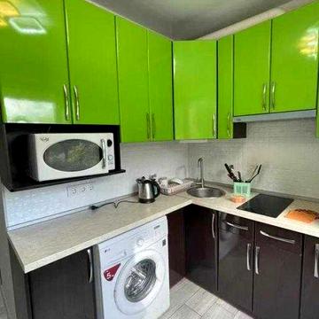 Продам 1 кім.кв.з ремонтом .