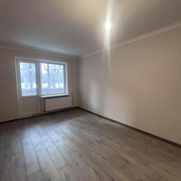 Продаж  2-кімнатної квартири з ремонтом