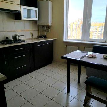 Оренда просторої 2-к квартири